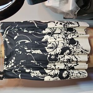 Ann Taylor Monochrome Floral Lined Skirt